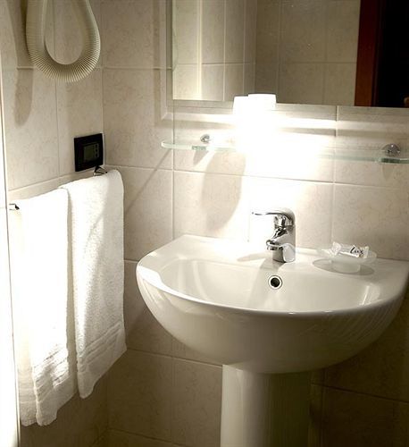 Hotel Nuovo Metro Μιλάνο Εξωτερικό φωτογραφία